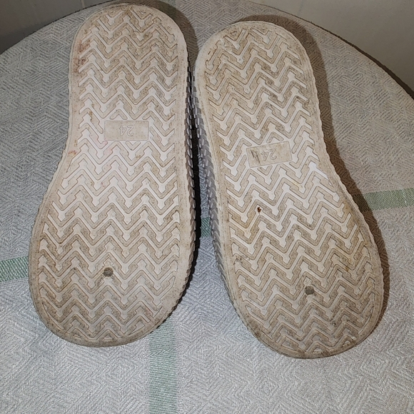 Comfy Tan Kids Sneakers - Picture 8 of 8